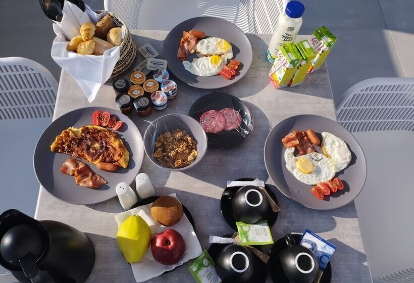 בית מלון כפרי Serapias Suites