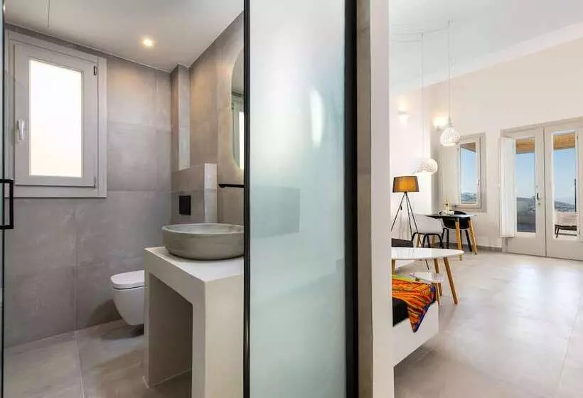 ホテル Serapias Suites