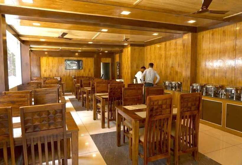 בית מלון כפרי Vasudeva Inn