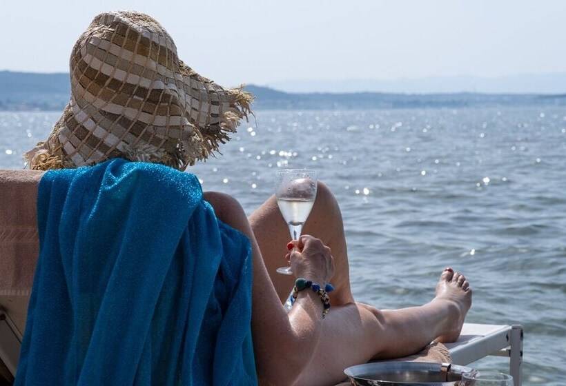 فندق Yaso S Suites