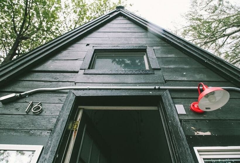 فندق على الطريق Trailhead Cabins & Lodging