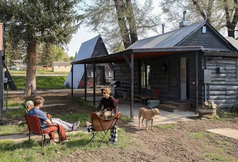 Motelli Trailhead Cabins & Lodging