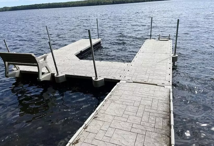 Oak Ridge Lake House