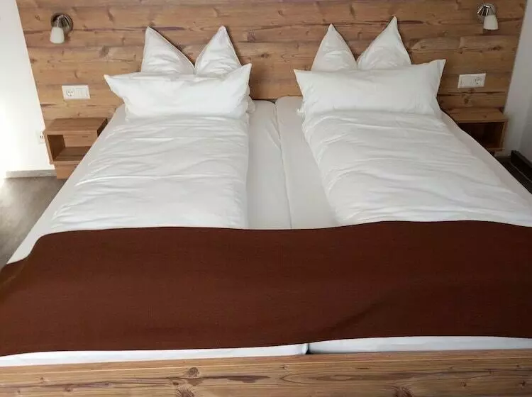 ペンション Gasthaus Adler Double Room With Private Bathroom And Garden View