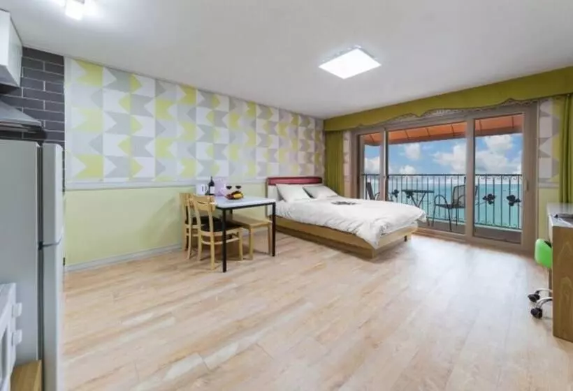 Pohang Blue Coral Pension