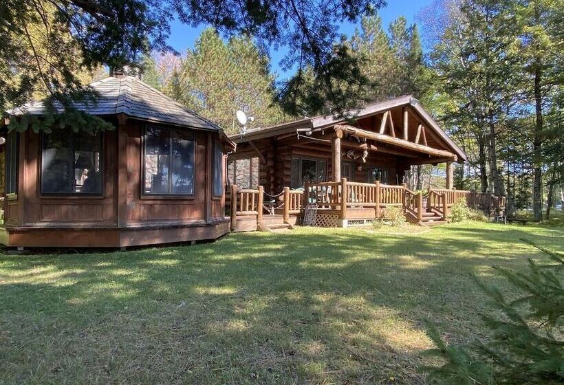 Two Bear Lodge On Lost Land Lake