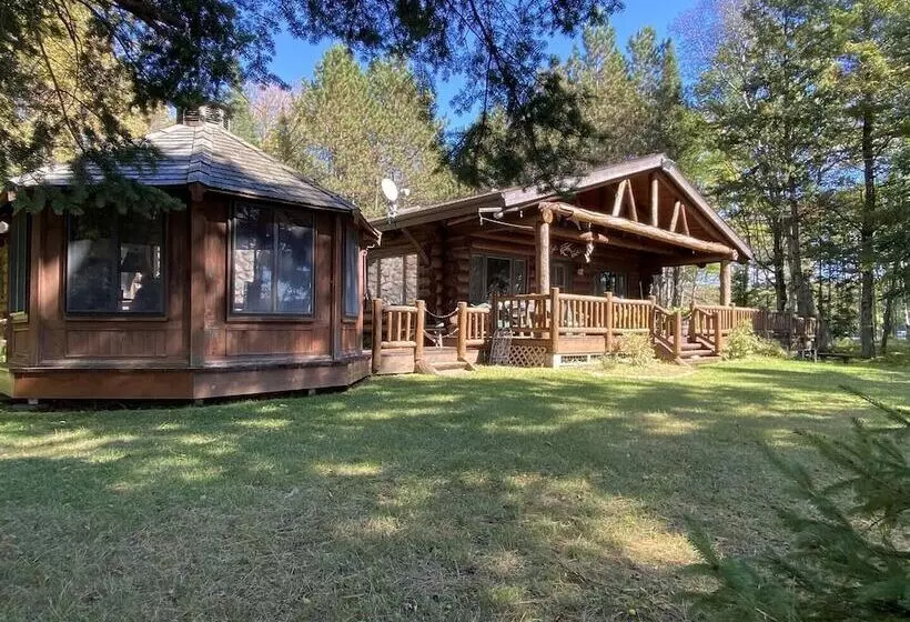 Two Bear Lodge On Lost Land Lake