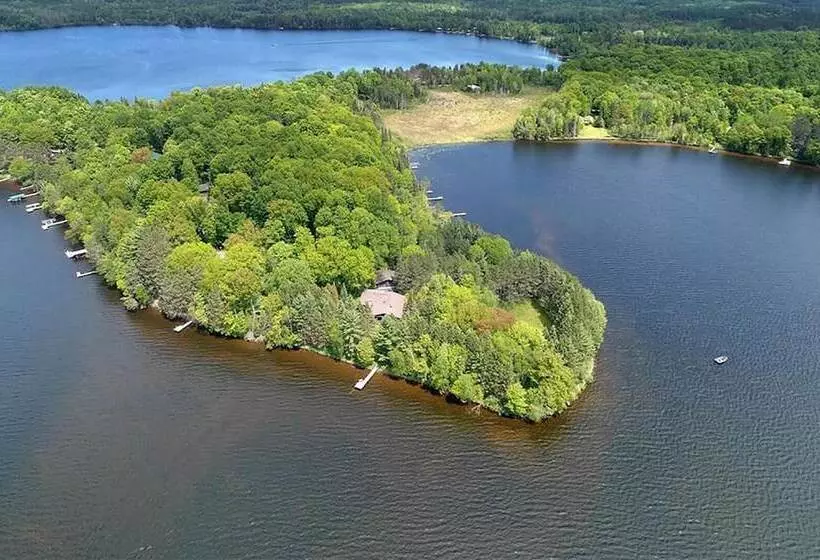 Two Bear Lodge On Lost Land Lake