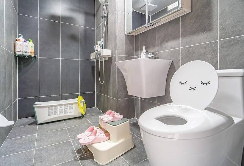 Yeosu Sea&blue Family Pension