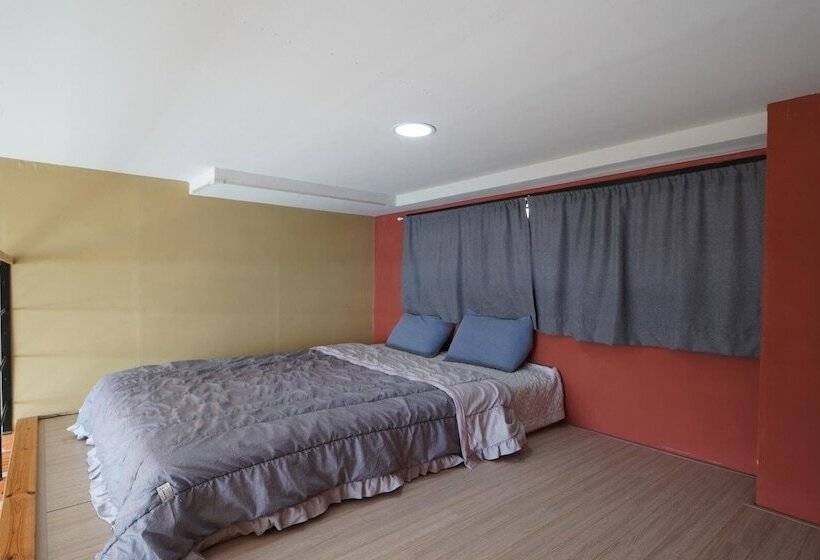 Yeosu Sea&blue Family Pension