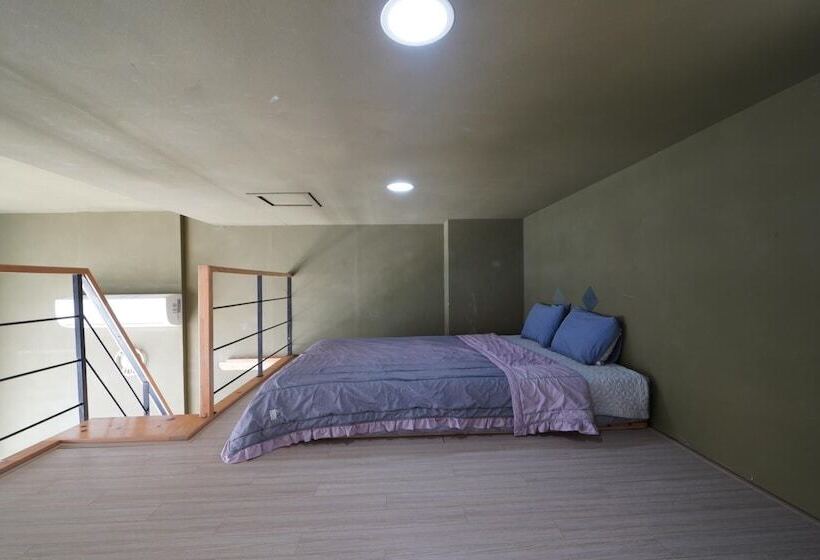 Yeosu Sea&blue Family Pension