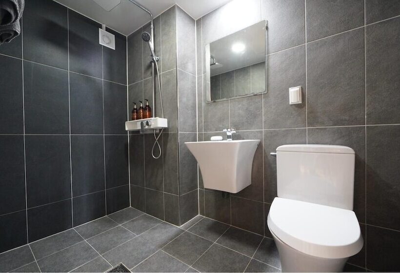 Yeosu Sea&blue Family Pension