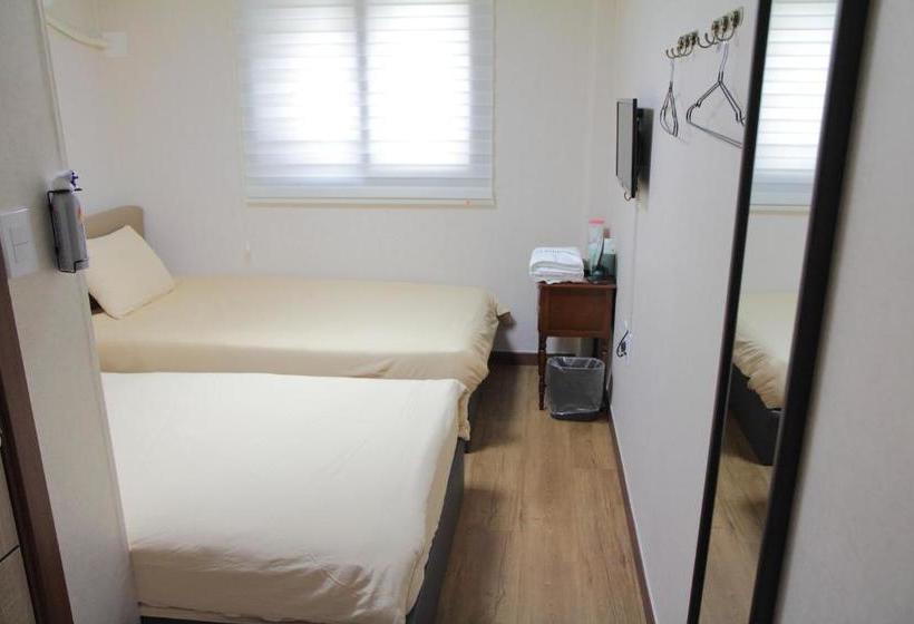 Hostel Myeongdong K Stay 2