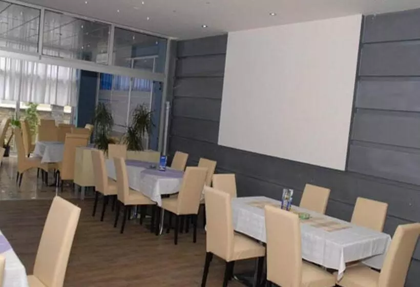 مسافرخانه Novak