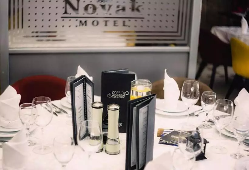 مسافرخانه Novak