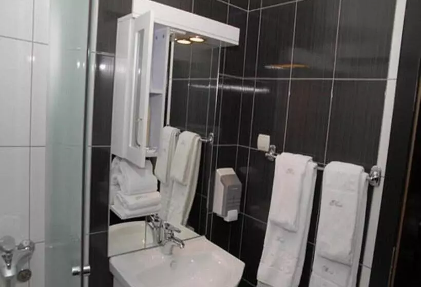 مسافرخانه Novak