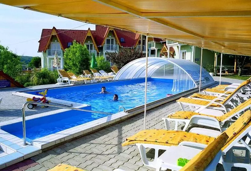 هتل Andrea Wellness Garden