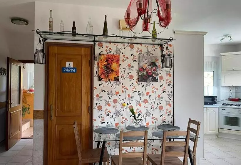 هتل Andrea Wellness Garden