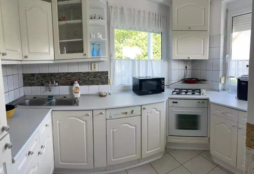 هتل Andrea Wellness Garden