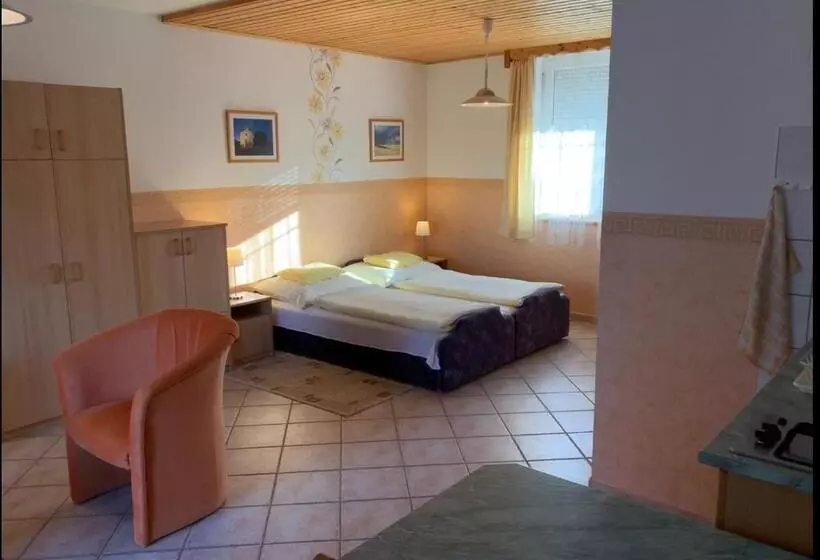 هتل Andrea Wellness Garden