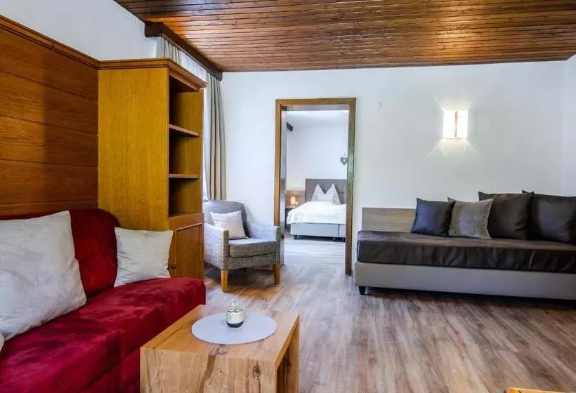 Отель Appartementhaus Chalet Sofie