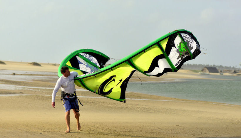 호텔 Divyaa Lagoon