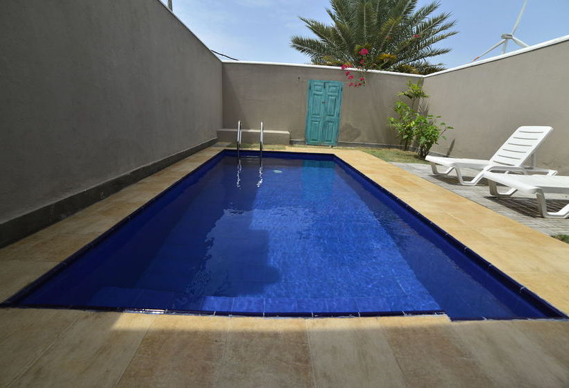 호텔 Divyaa Lagoon