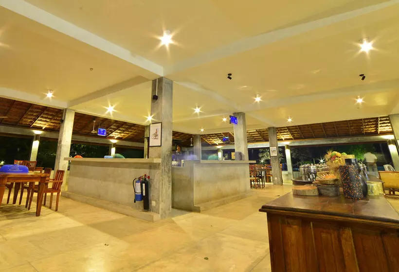 호텔 Divyaa Lagoon