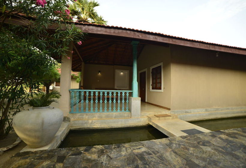 호텔 Divyaa Lagoon