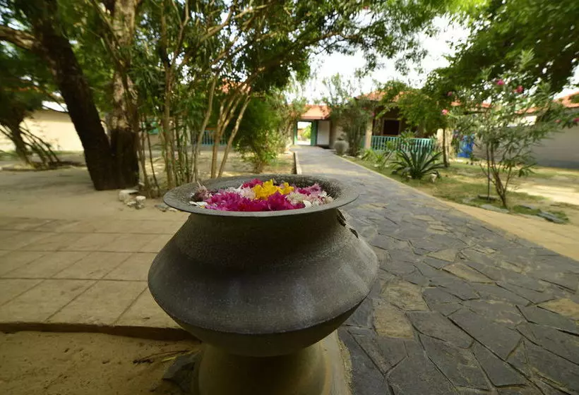 호텔 Divyaa Lagoon