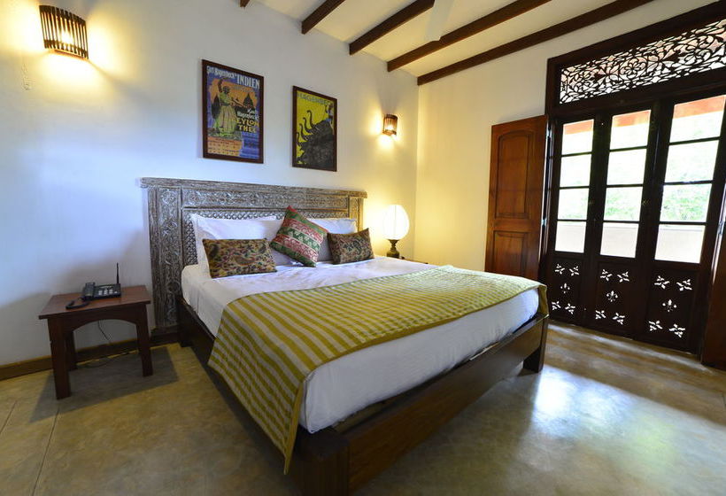 호텔 Divyaa Lagoon