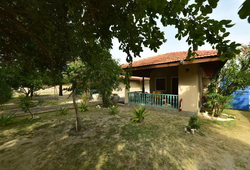 호텔 Divyaa Lagoon