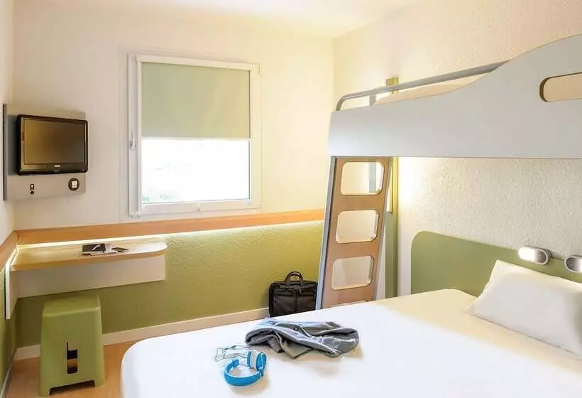 Отель Ibis Budget Saintomer Centre