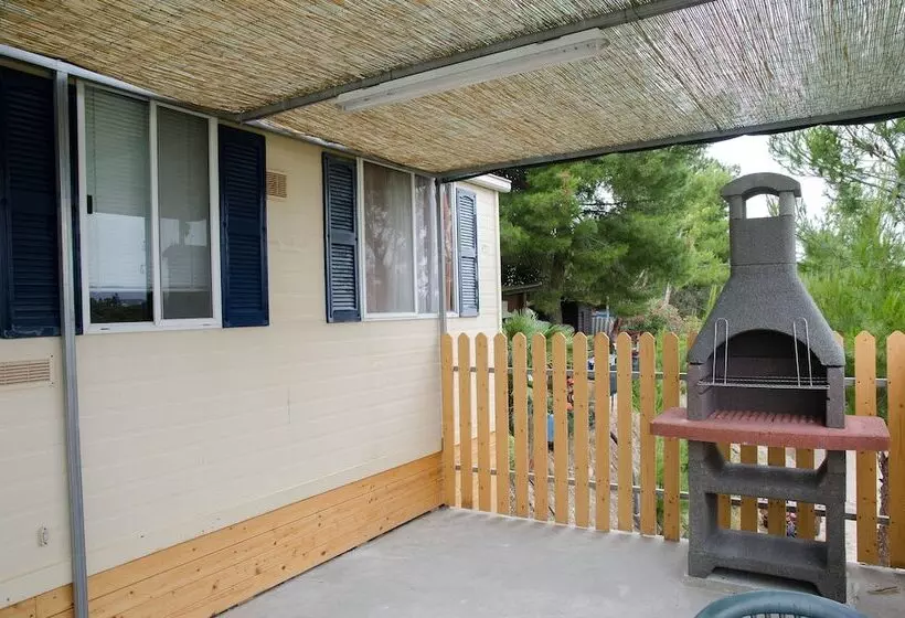 בית מלון כפרי Kamemi Village & Camping