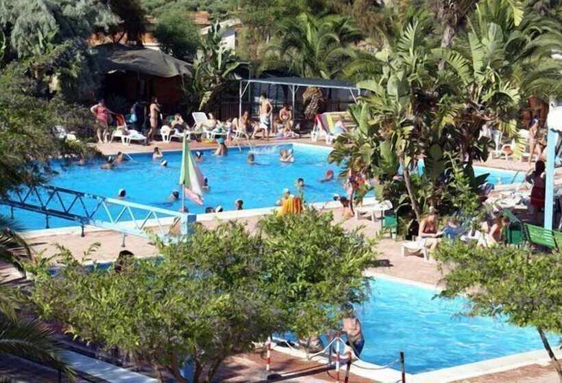 فندق Kamemi Village & Camping