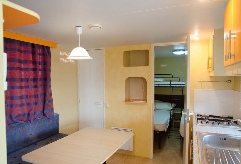 فندق Kamemi Village & Camping