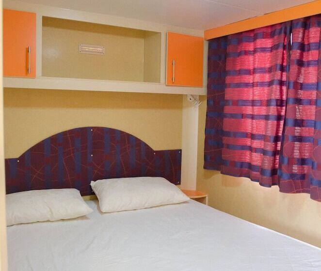 فندق Kamemi Village & Camping