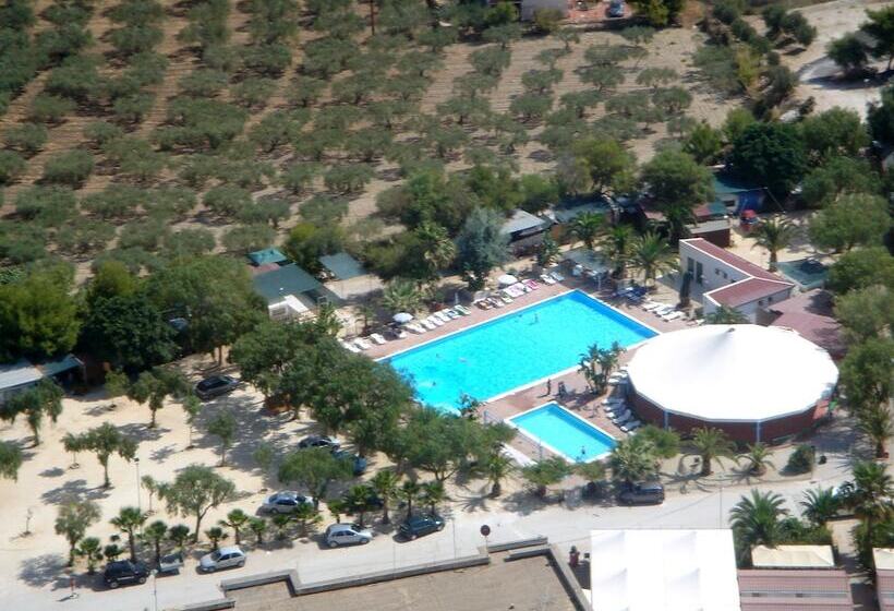 فندق Kamemi Village & Camping