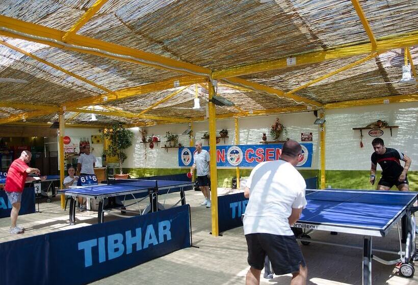 فندق Kamemi Village & Camping