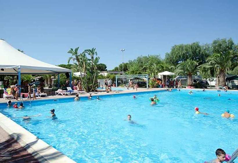 فندق Kamemi Village & Camping