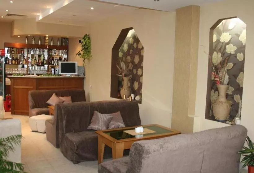 בית מלון כפרי Korina Sky