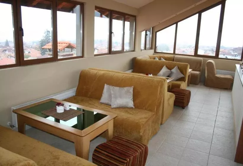 בית מלון כפרי Korina Sky