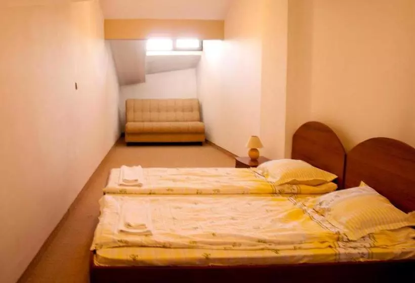 בית מלון כפרי Korina Sky