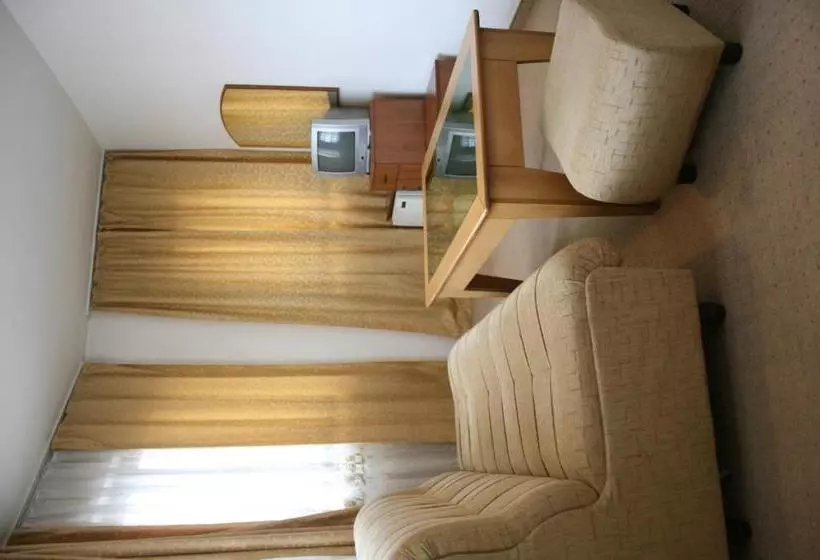 בית מלון כפרי Korina Sky