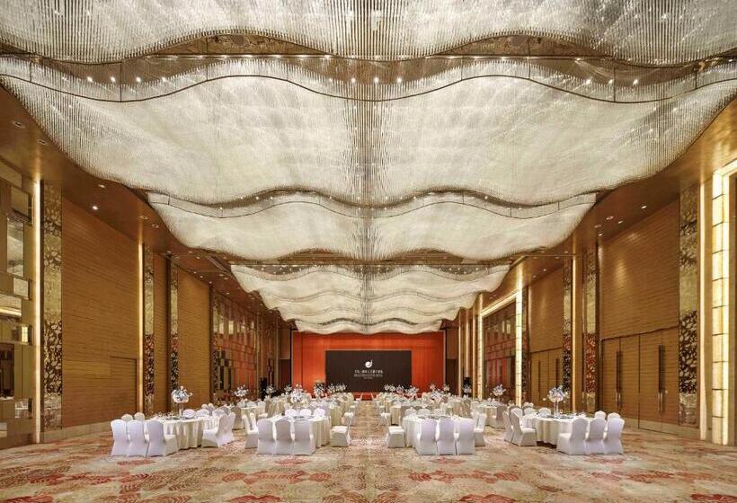 Sanding New Century Grand Hotel Yiwu