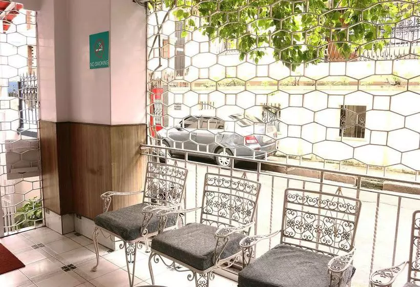 ホテル Oyo Rooms Ballygunge Place