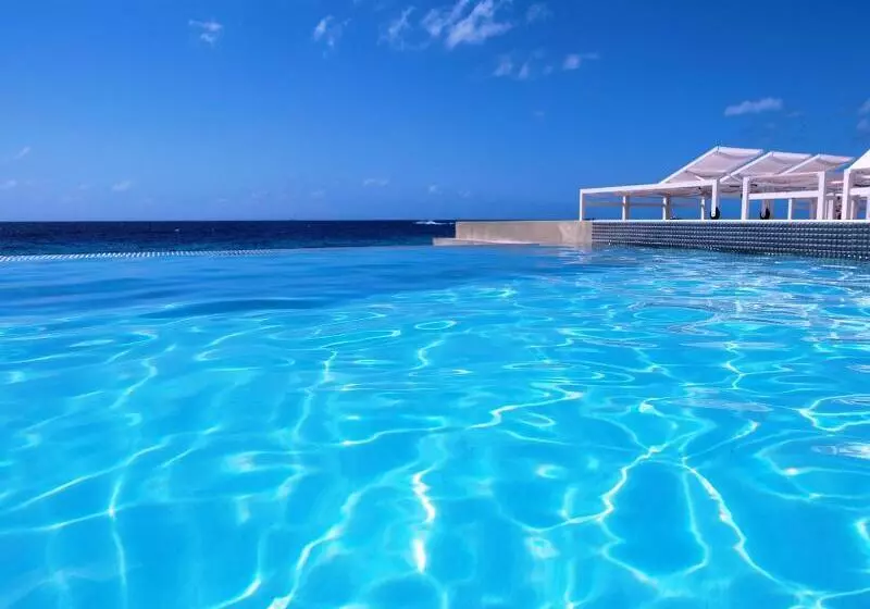 هتل Papagayo Beach