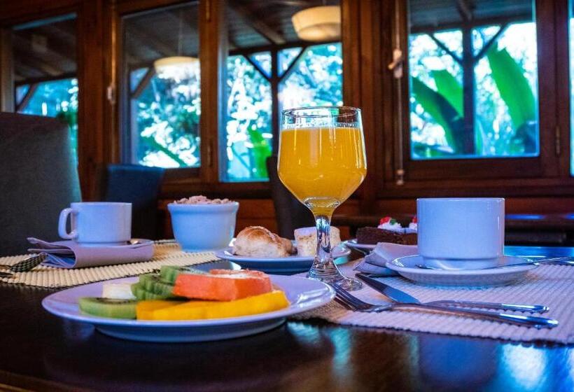 Otel Selva De Laurel