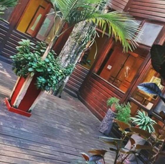 Otel Selva De Laurel