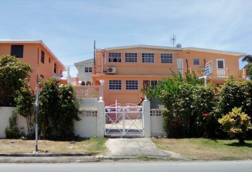 هتل Shonlan Inn And Apartments